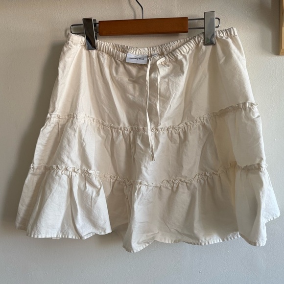 NEW Aritzia Sunday Best White Tiered Skirt - 100% Cotton (Size Small) - Picture 2 of 3